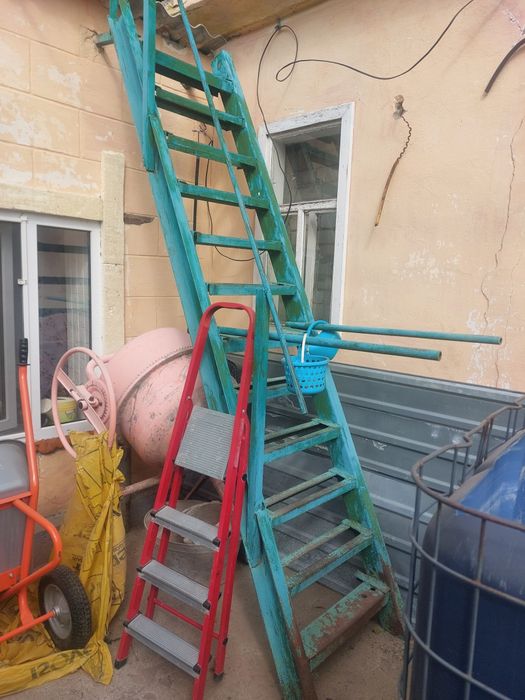 Продам железную лестницу