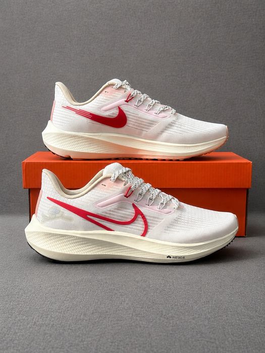 Кроссовки Pegasus 39
