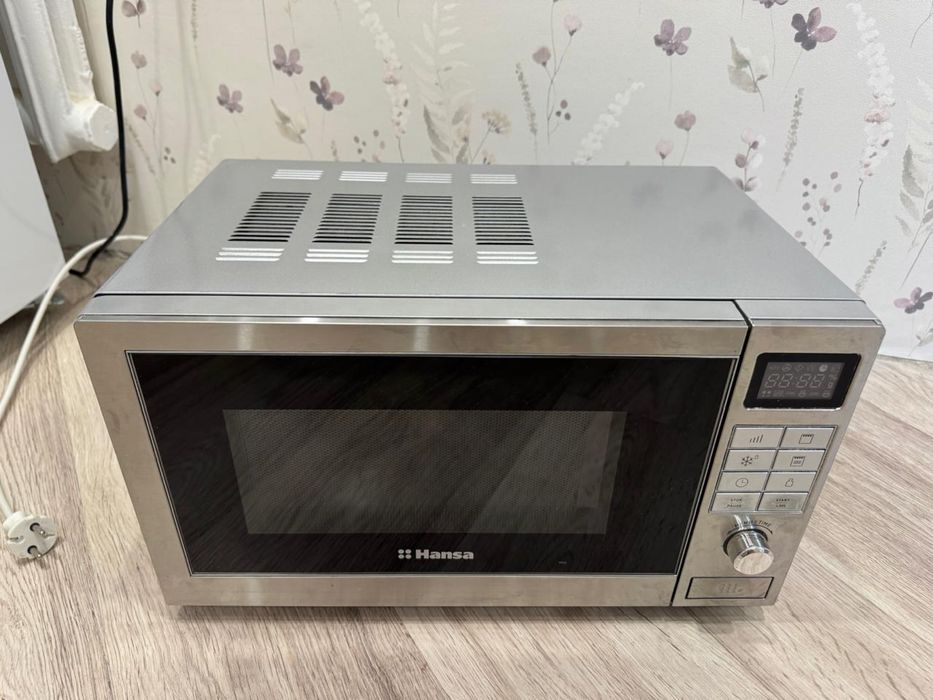 Продам микроволновку Hansa