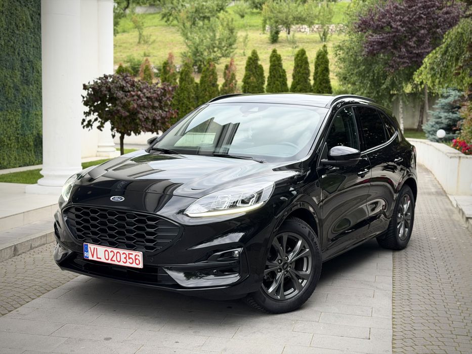 FORD Kuga 2023 — imagine 2