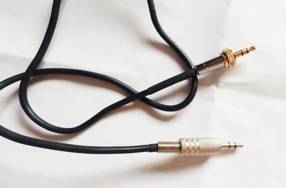 Аудиокабель 3,5 мм на резьбе