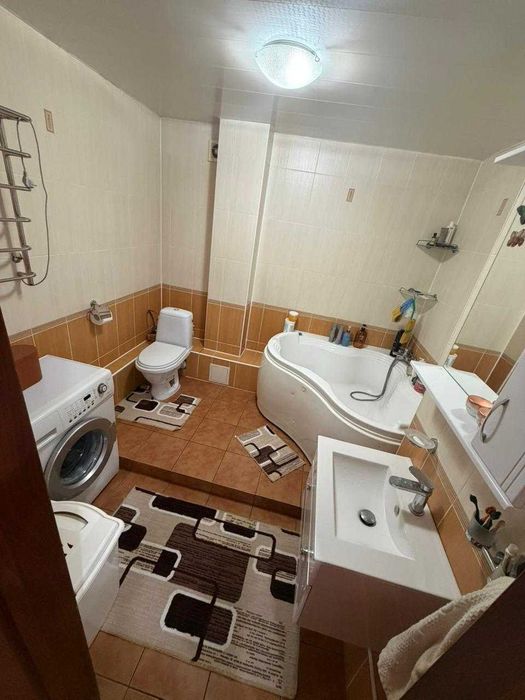 2 комнатная квартира на Ажаре