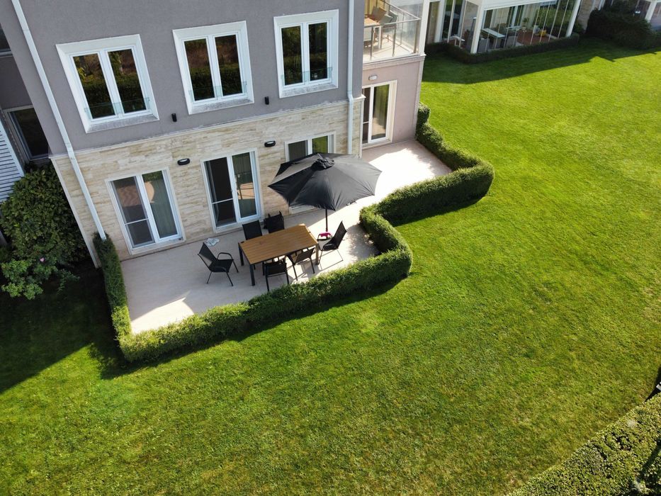 Дава се под наем Тристаен апартамент в Варна, Аспарухово - 105 кв.м за 849 € - Снимка #1