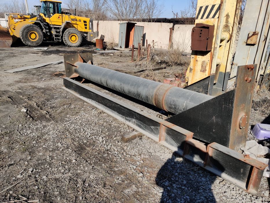 Продам Кран консольно поворотный