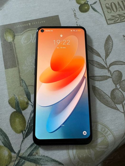 Телефон OPPO A53 в хорошем состоянии