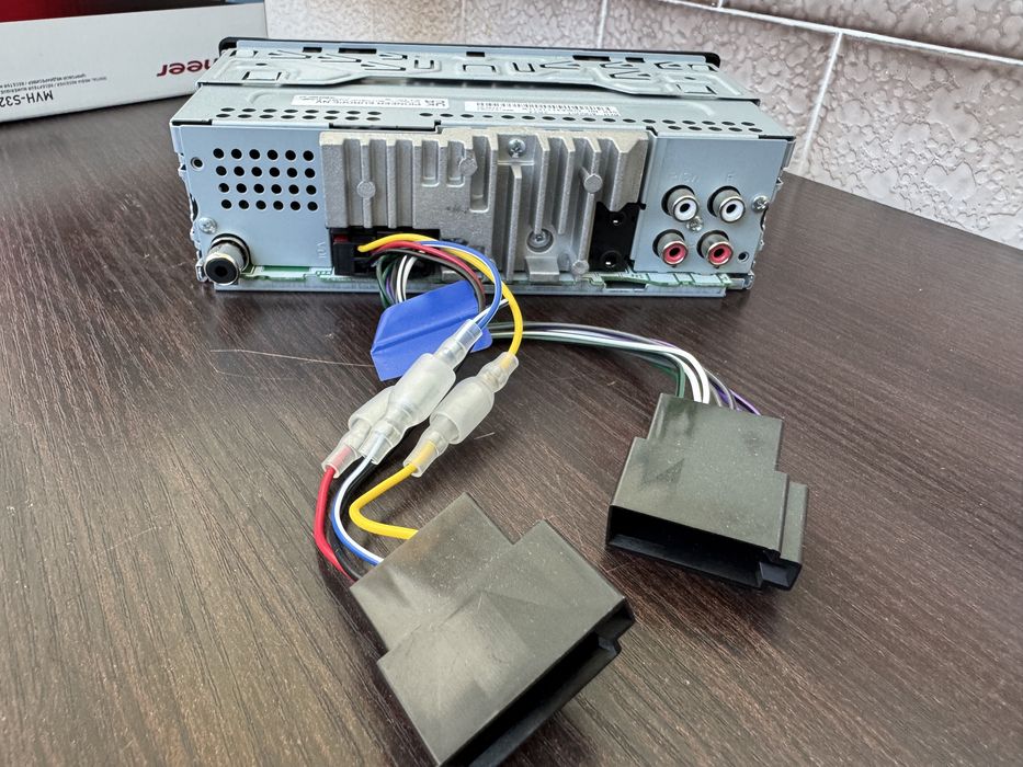 Авто ресийвър Pioneer MVH-S320BT