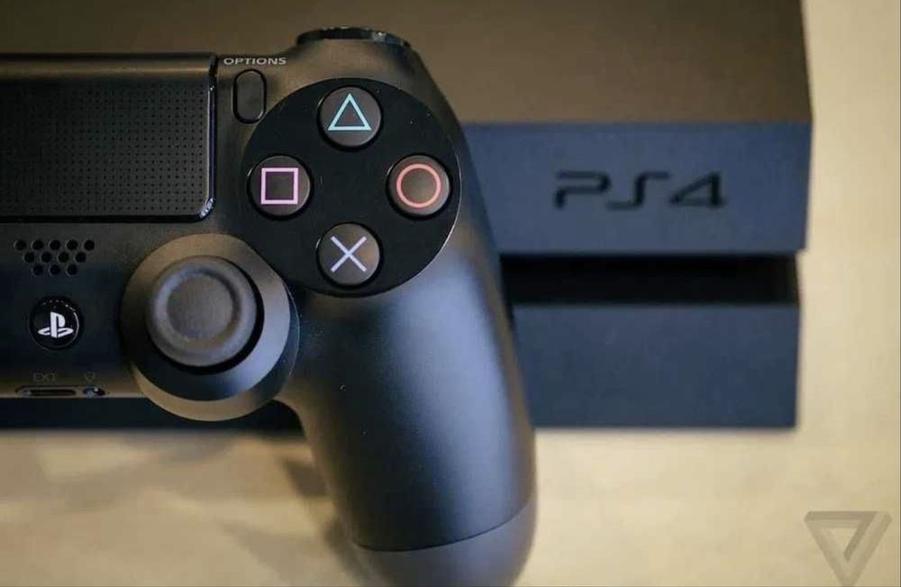 Продам ps4 в отличном сотояний