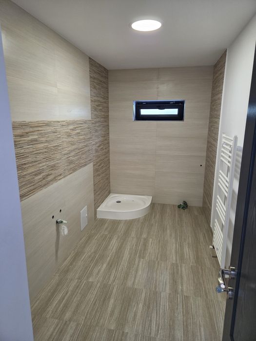 Casa de vanzare - Deveselu, stradal, teren 2900mp,