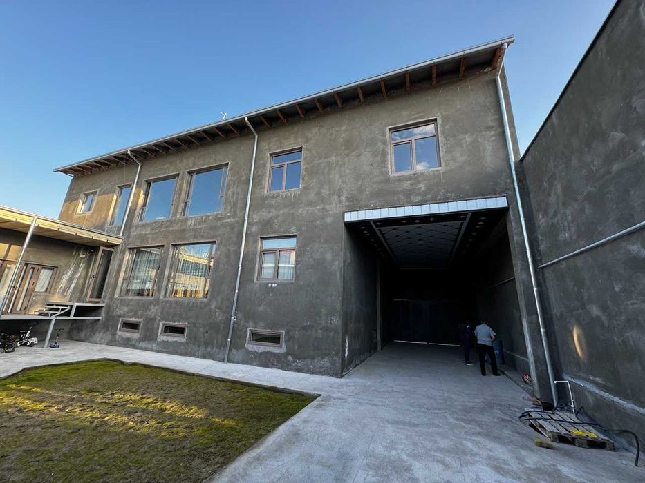 Срочно Продается Участок Сугдиена махалла  6 соток 10 комната Евро