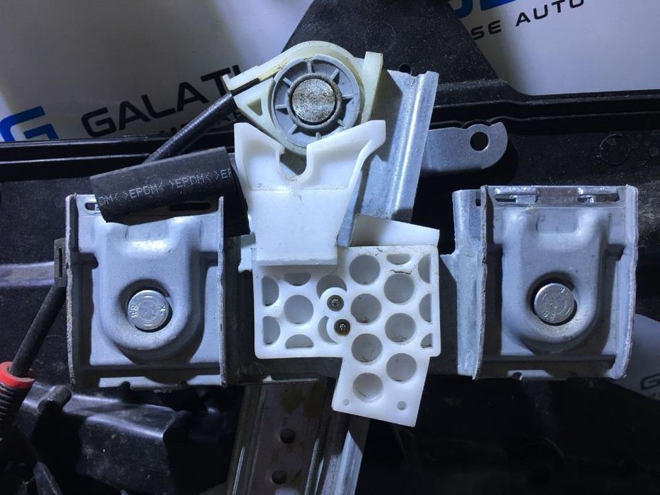 Macara Electrica Usa / Portiera Stanga Fata Ford Fiesta 2002 - 2008 Cod Piesa : 2S61-A045H17-A / 2S61A045H17A