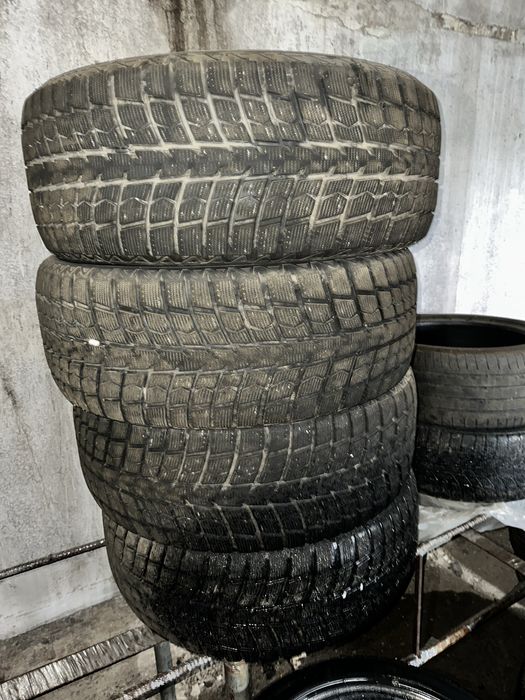 285/50/20    215/55/17