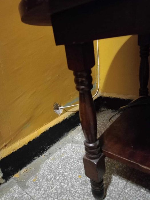 Холна масичка ,ниска