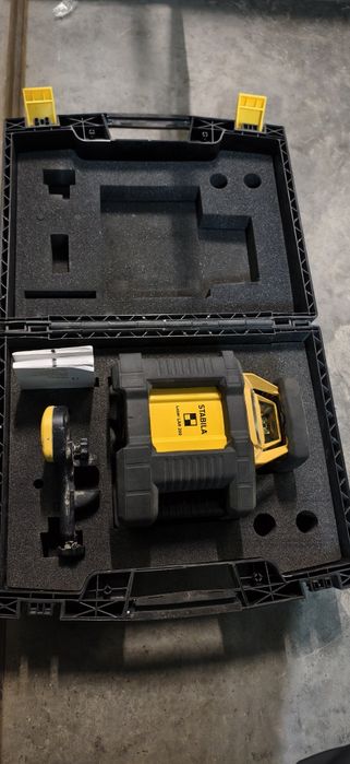 Ротационный нивелир