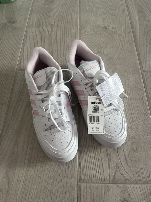 Кроссовки жен adidas оригинал