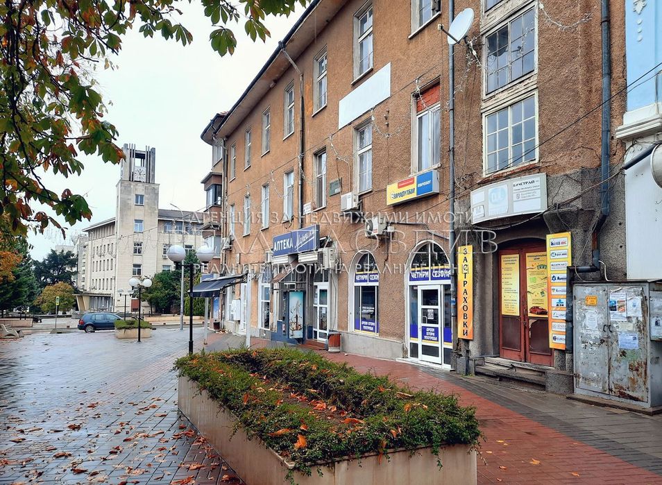 Офис в Стара Загора, област-гр.Чирпан площ 149 цена 55000