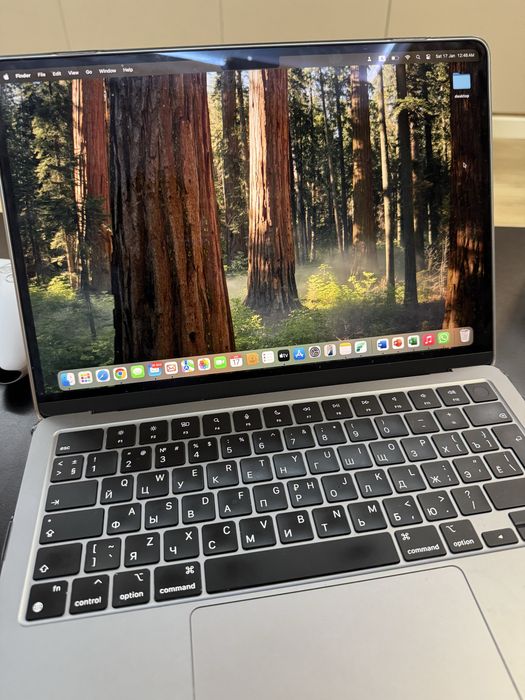 Продам MacBook Air M2 полный комплет