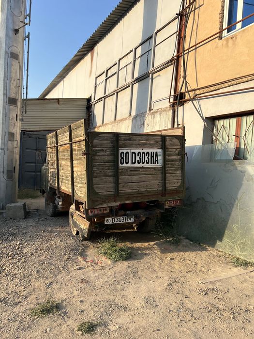 Автомабил УАЗ 452Д