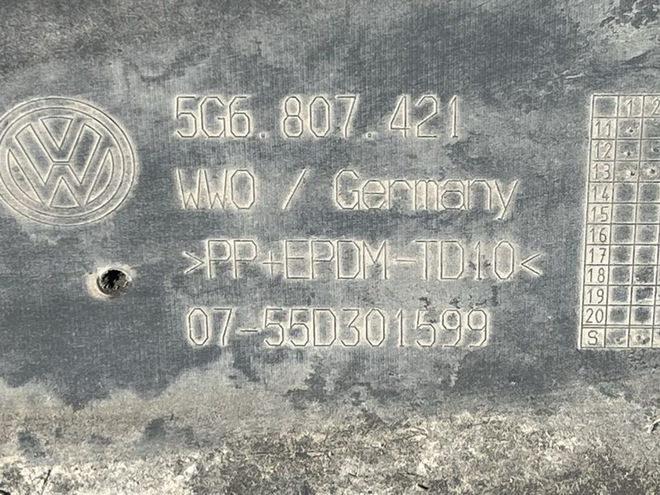 Volkswagen Golf MK 7  задна броня Фолксваген МК7 2016+ 5g6 807 421