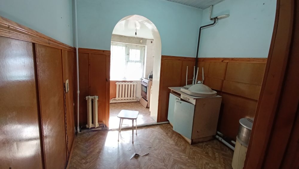 Продается квартира: 3 спальни + 2 санузла + веранда + 2 огорода|1 этаж