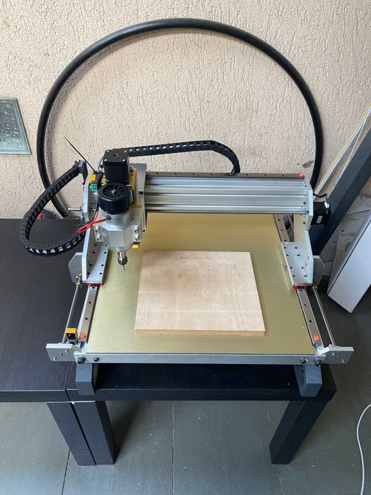 Router CNC de precizie cu masa de lucru 380mm x 330mm si Z de 50mm