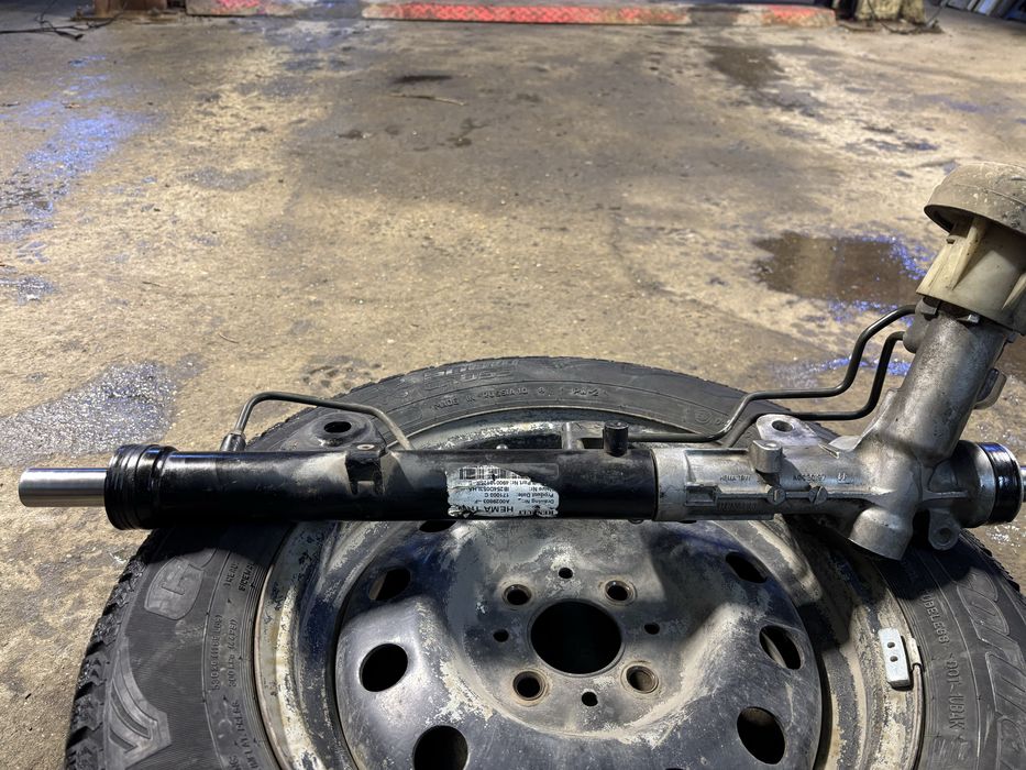 Продам Рейку на Reno Daster