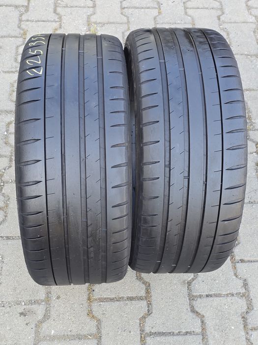 225 35 19 Michelin