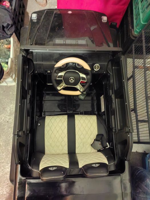 Детска електрическа кола мерцедес майбах g 650