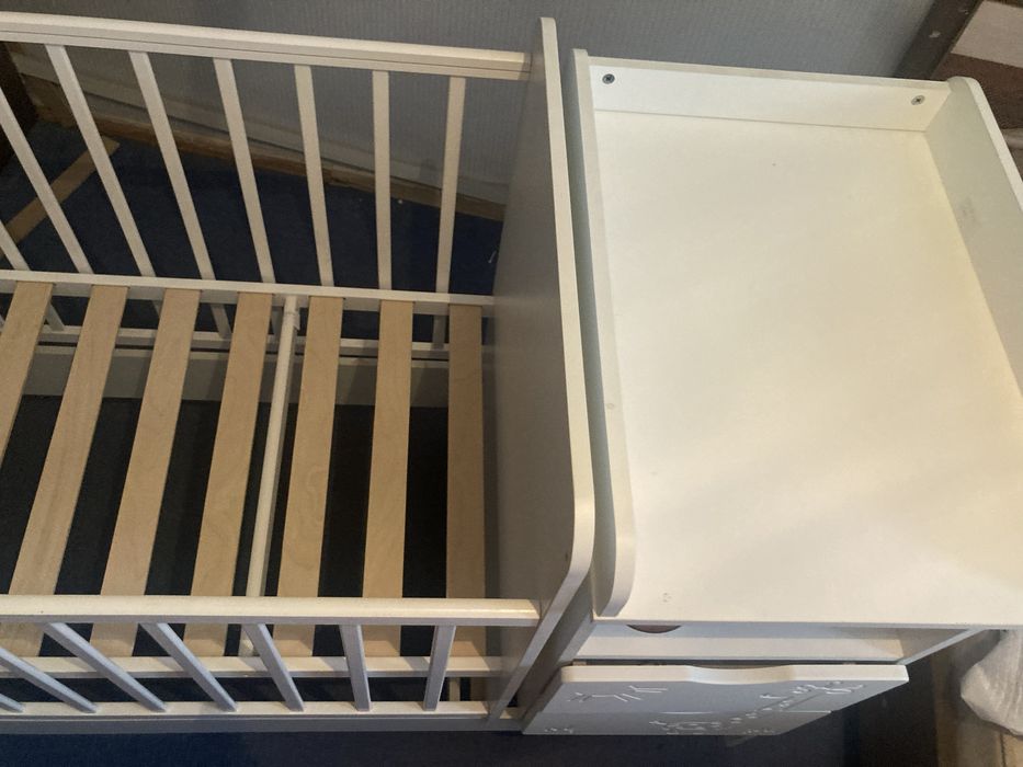 Детский кровать с комодом