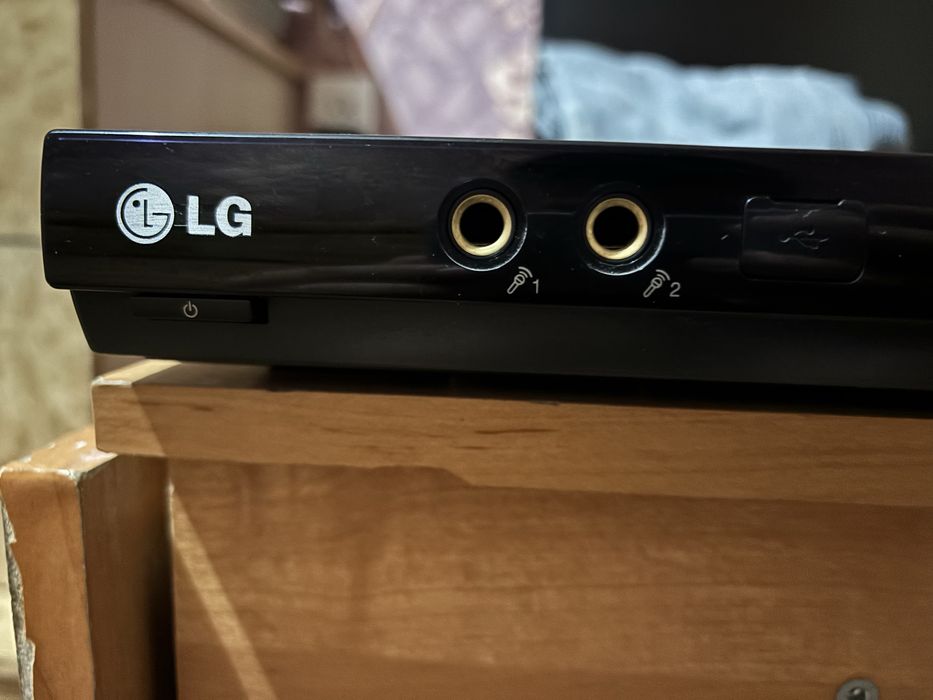 DVD Караоке LG продам