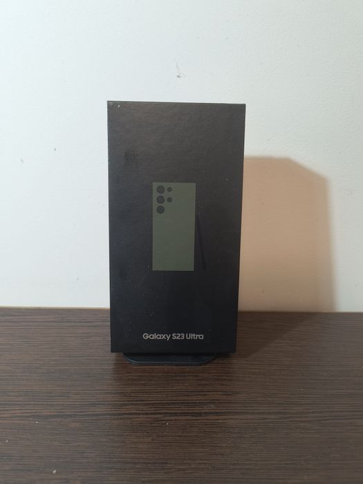 Samsung S23 Ultra impecabil, nefolosit