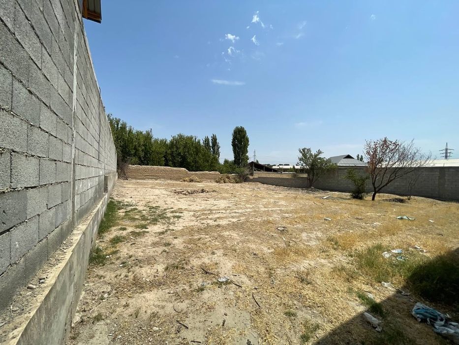 Чек участок сотилади