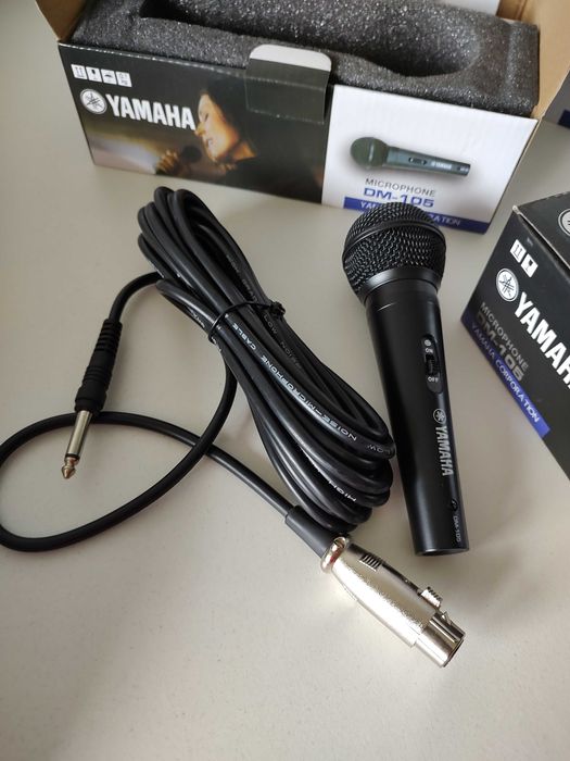 Микрофон, Професионален микрофон Yamaha с кабел