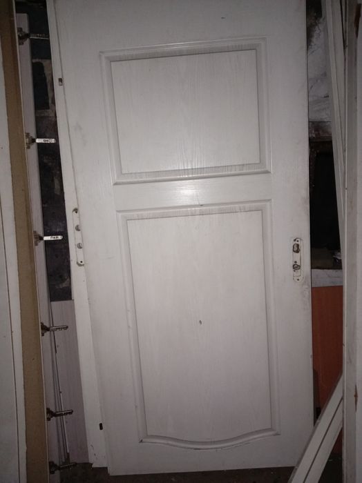 Двери хорошие...