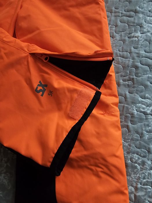 Salopeta/ pantaloni ski/ zapada marimea 104 (3-4 ani)