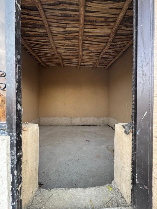 Уй сотилади 30000$