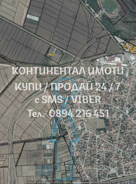 код 62919. Вътрешно дворно място 560м2 между къщи до ток и вода