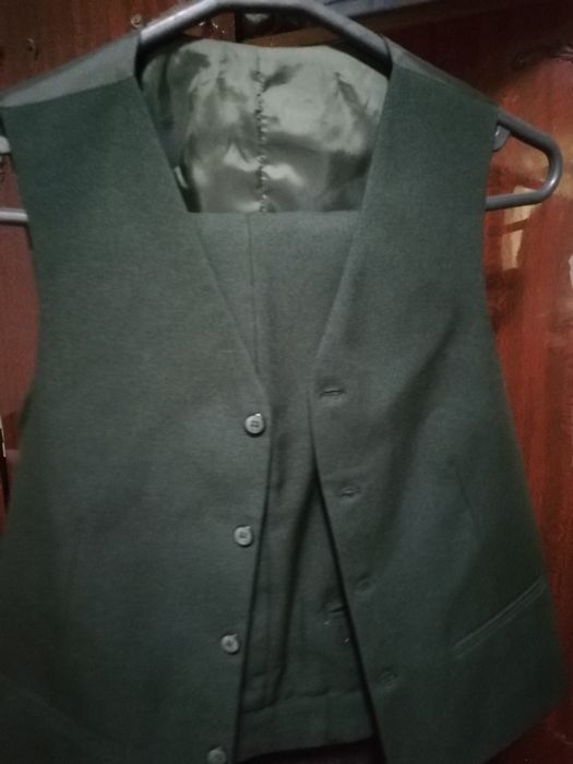 Продам мужской костюм