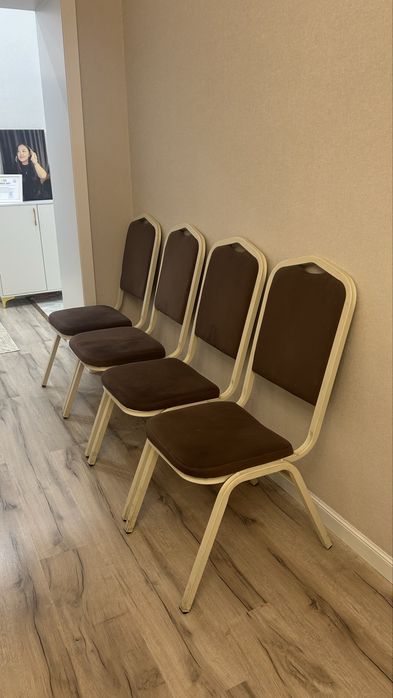 продам деревянный стол + 4 стула