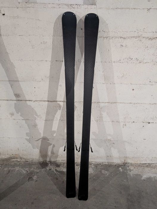 Vând ski Marka Volki