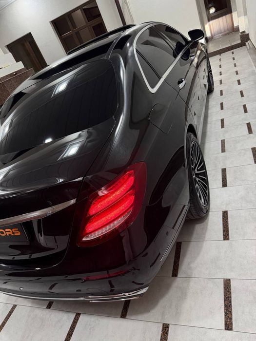 Mercedes benz E 300 Long