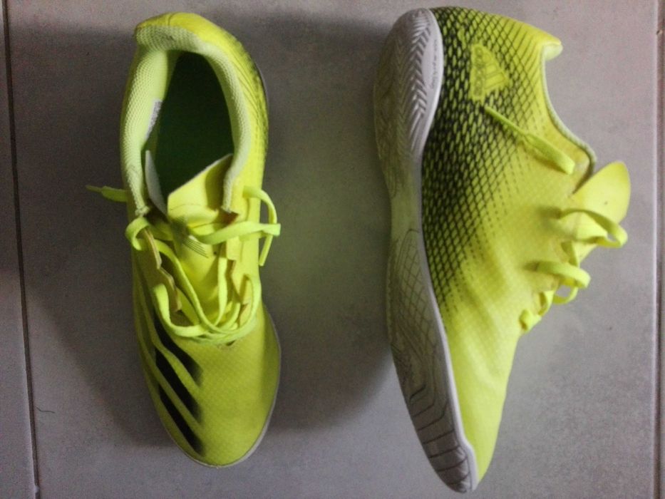 Adidasi pentru fotbal in sala Adidas