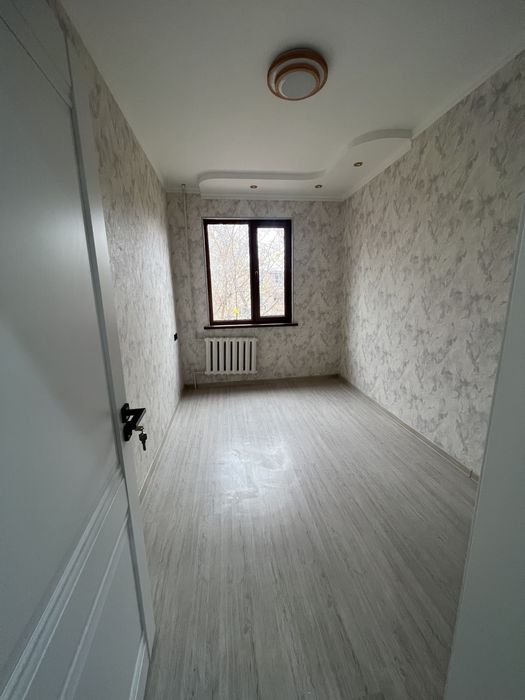 Продаётся своя 3х комнатная квартира (без маклер) 12-квартал 3/3/4