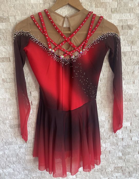 Трико за фигурно пързаляне S размер