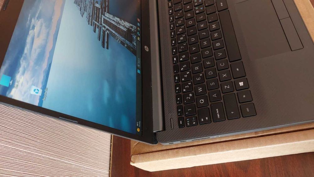 лаптор HP 245 14"