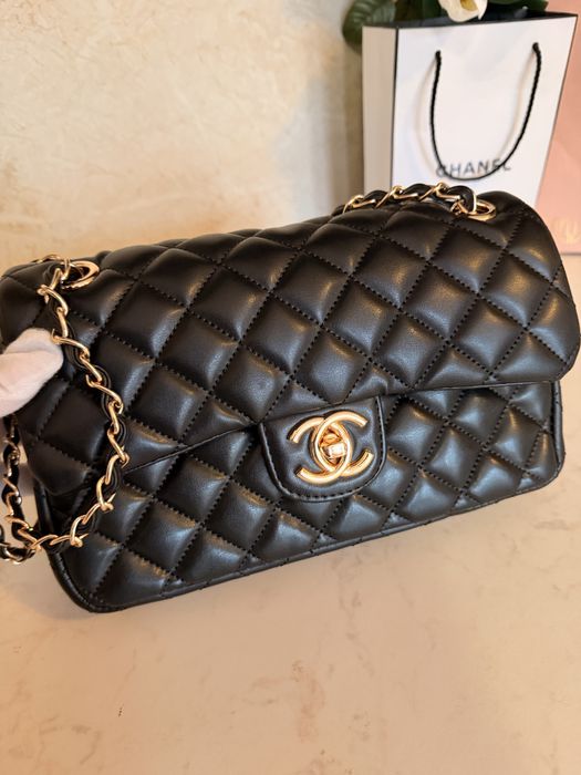 Дамска чанта Chanel Classic среден размер черна