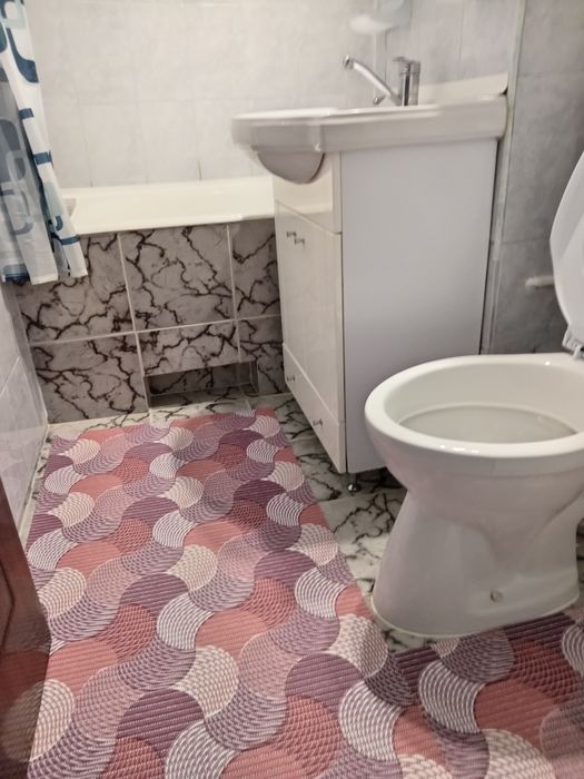 Închiriez  apartament decomandat Brasov