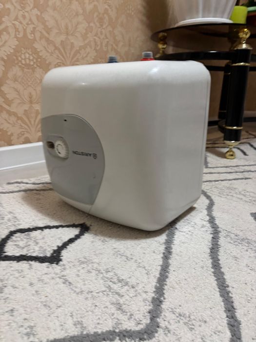 Водонагриватель 10л