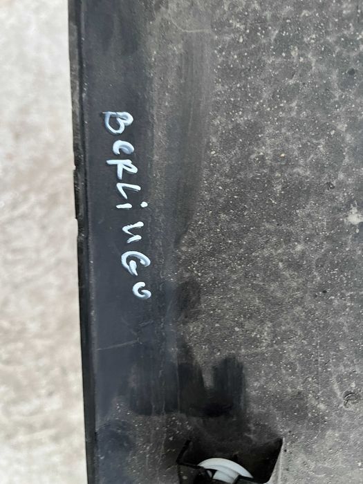 Citroen Berlingo задна лява лайсна