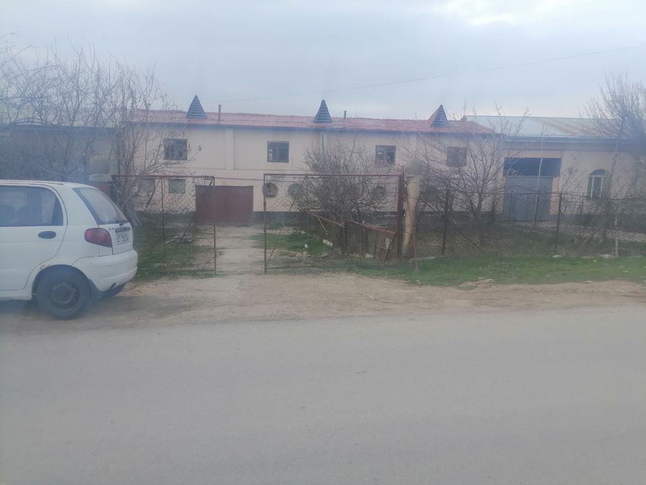 Зангиота район Назарбекда 8 сотих ер сотилади