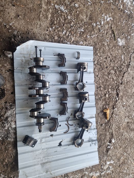 Коленвал поршень и тд